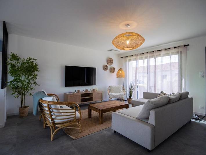 Gîte pour 12 personnes, avec jardin et terrasse à L'Île-d'Olonne