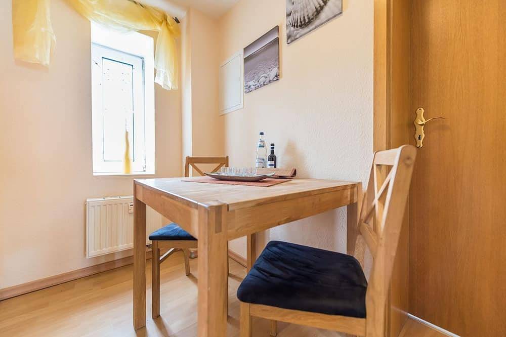 Entire apartment, Holiday room Iv - Holiday room \"Zur Quelle\" in Stralsund, Stralsund Surroundings