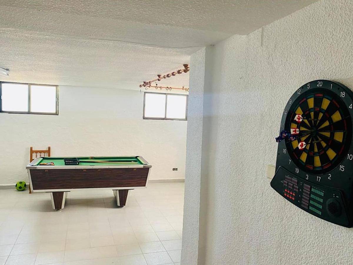 Five-Bedroom Holiday Home in Calahonda, Motril