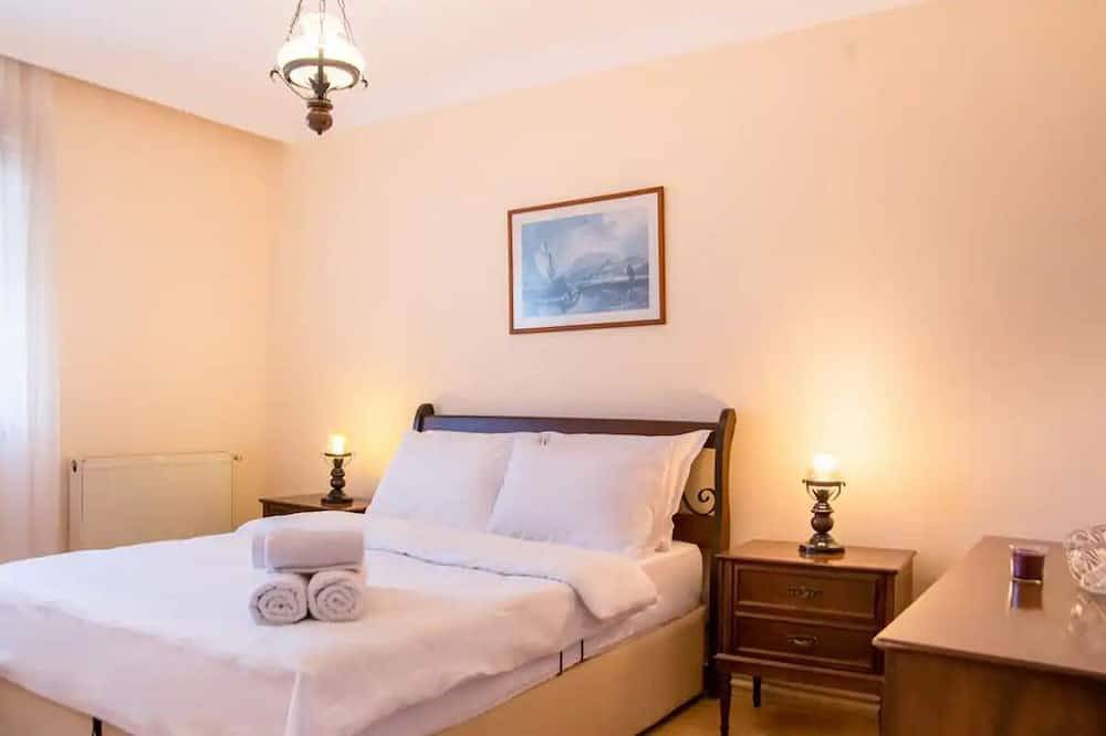 Stay in a Sea View House in the City Center in Izmir, Provinz Izmir