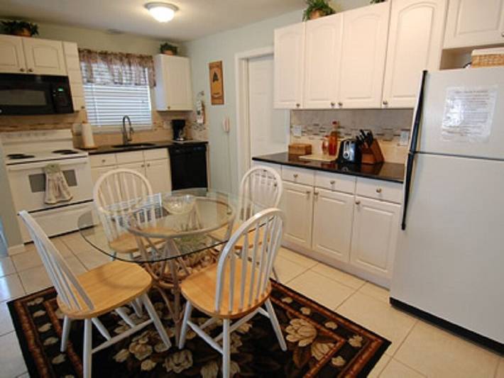 Vacation house for 6 people, with yard and pool in Siesta Key