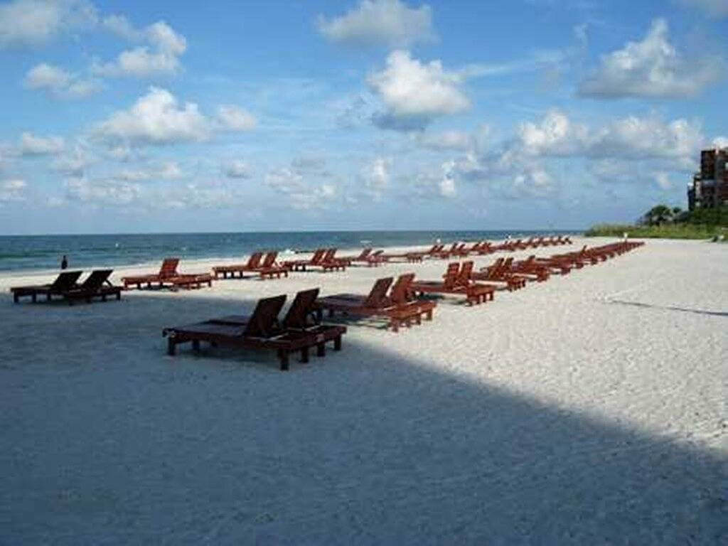 Ganze Wohnung, Strand Getaway Jetzt!Cosy Studio, Sun, Sand, Surf & Save $ 's. Walk 2 Town Pubs Eats. W-Lan in Madeira Beach, Pinellas County