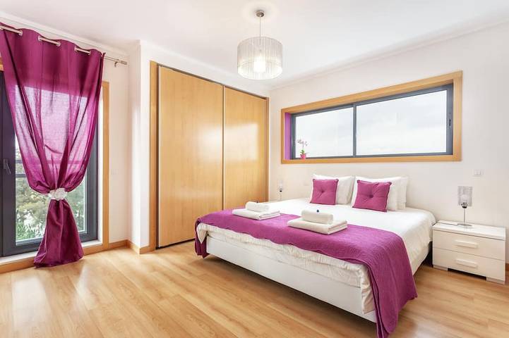 Location de vacances pour 5 personnes, avec balcon et piscine à Olhão
