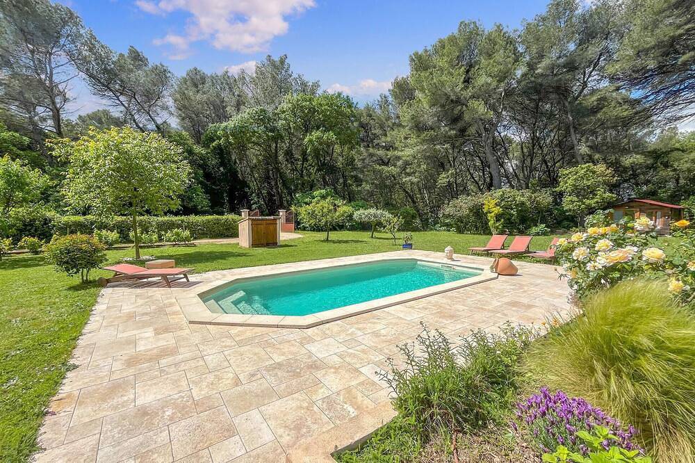 Cozy home in Salon-de-Provence in Salon-de-Provence, Aix-en-Provence region