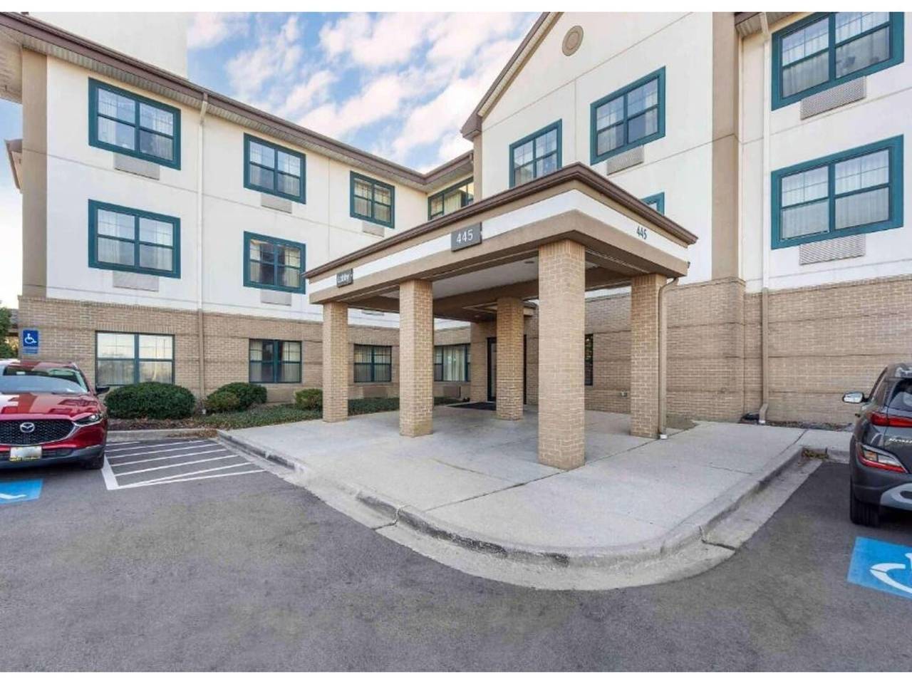 Apartamento entero, 2 Camas Matrimoniales | Para No Fumadores, Cocina in Lisle, Condado de DuPage