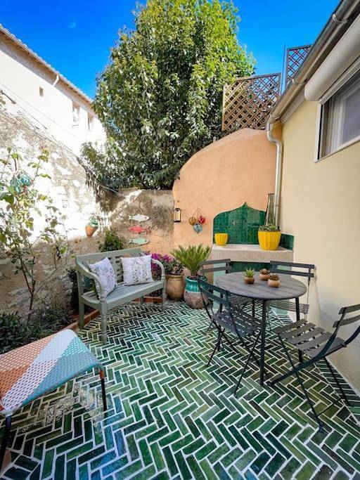 Gîte pour 4 personnes, avec terrasse dans Port De Cassis - 3