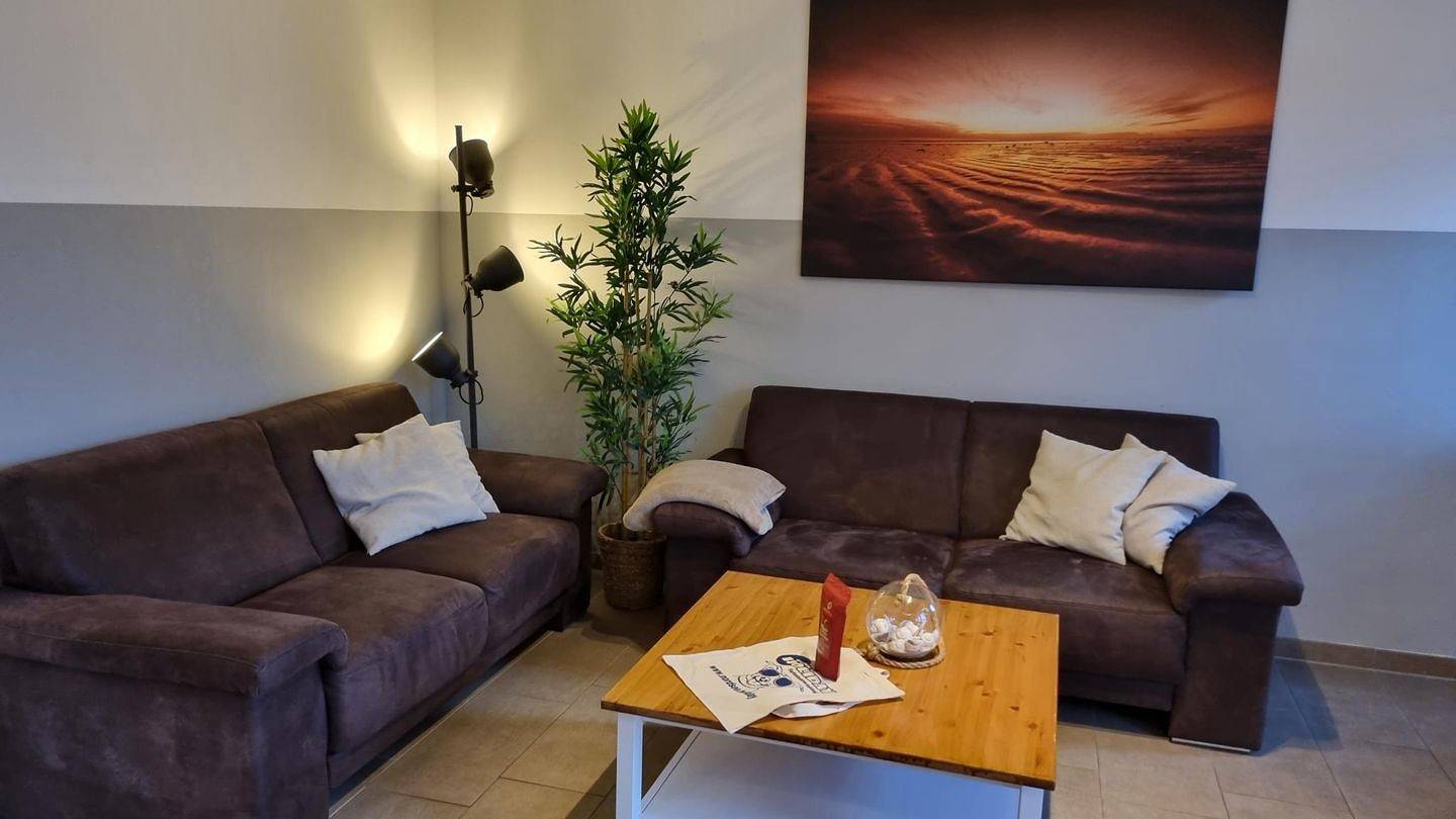 Exklusives Ferienhaus - Strandnah - Hunde willkommen - Garten voll eingezäunt in Dornumersiel, Dornum