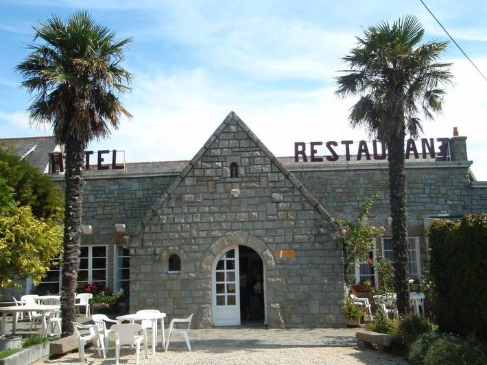 Hôtel pour 4 personnes, avec Terrasse ainsi que Jardin et Vue à Trébeurden