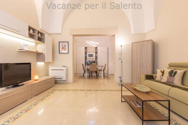 Villa per 4 persone, con Balcone e Idromassaggio nonché Terrazza e Panorama a Galatina