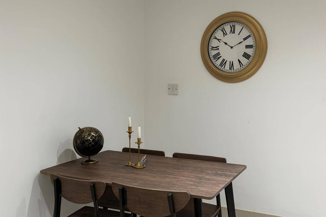 Entire apartment, One-Bedroom Apartment in Hounslow, London