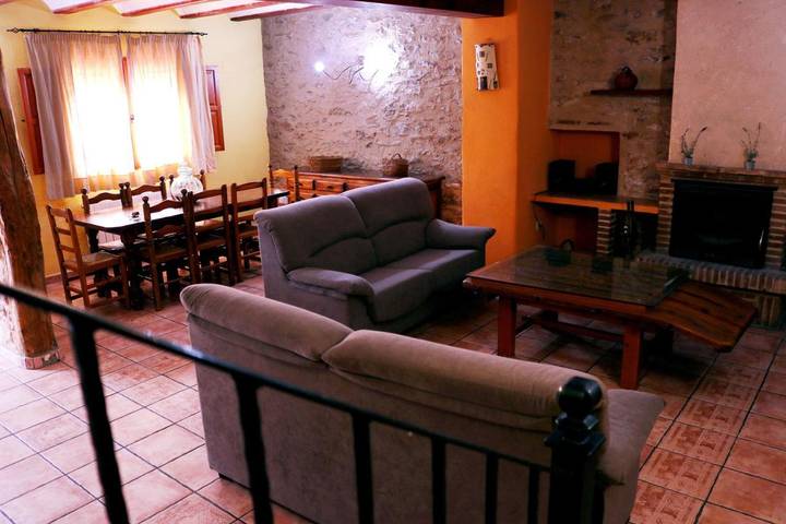 Casa rural para 12 personas, con vistas y jardín, Se admiten mascotas en La Manchuela - 3