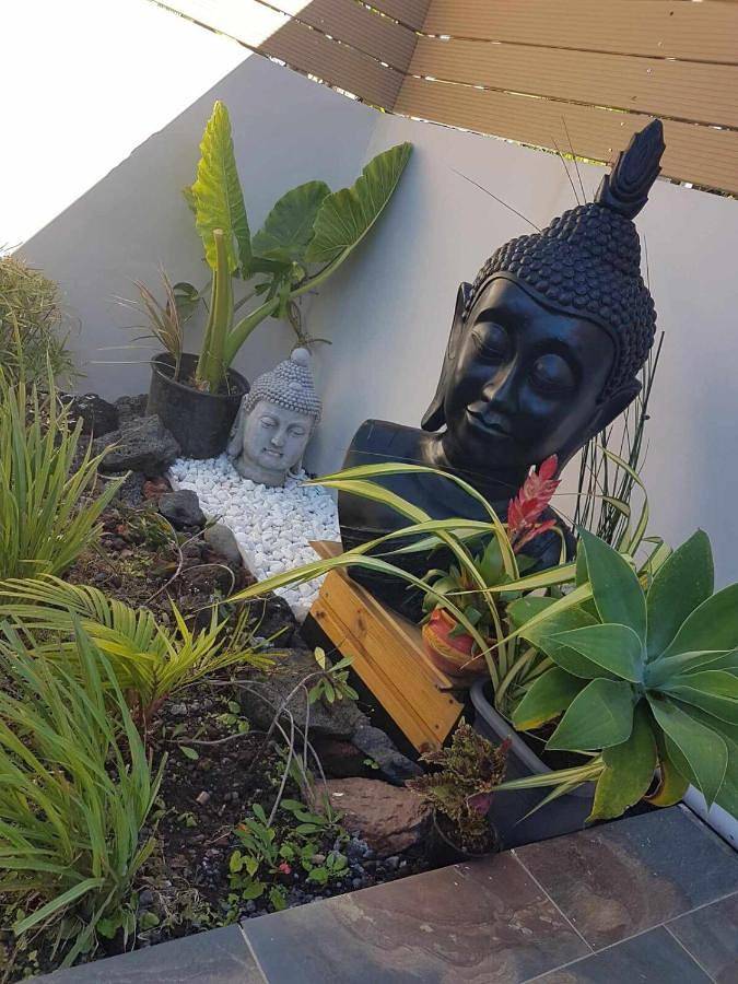 Location de vacances pour 6 personnes, avec terrasse ainsi que vue et jardin à Saint-Philippe - 3