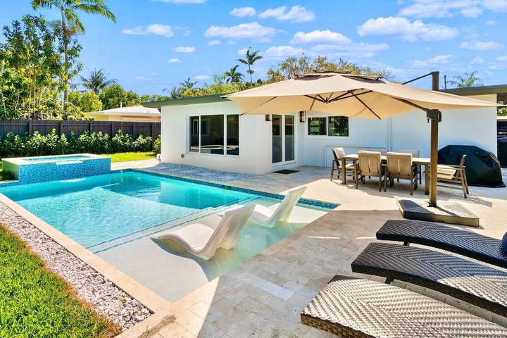 Vacation home for 6 people, with yard, with pets in Fort Lauderdale