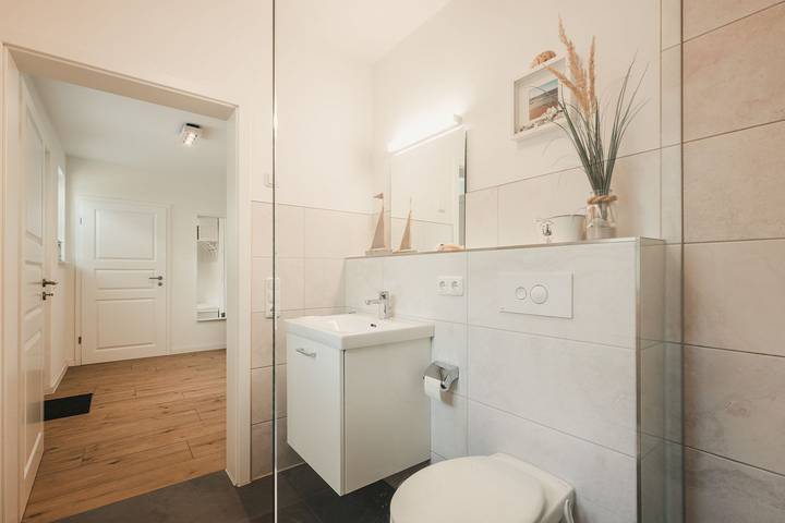 Ferienhaus für 6 Personen, mit Terrasse und Sauna sowie Garten in Prerow - 4