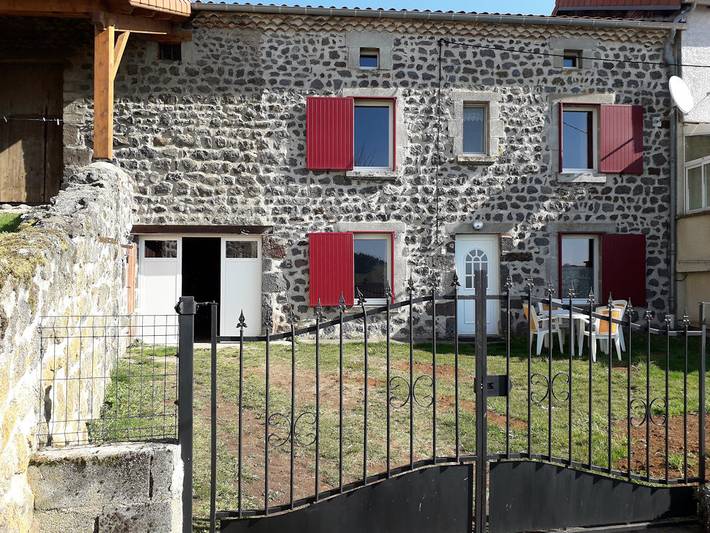 Gîte pour 7 personnes, avec terrasse et jardin, animaux acceptés en Haute-Loire - 2
