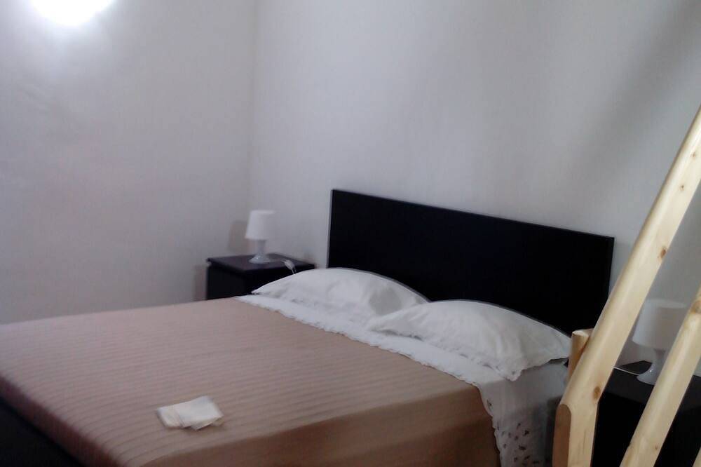 Appartamento intero, Appartamento per vacanze in centro a Trani in Trani, Barletta-Andria-Trani