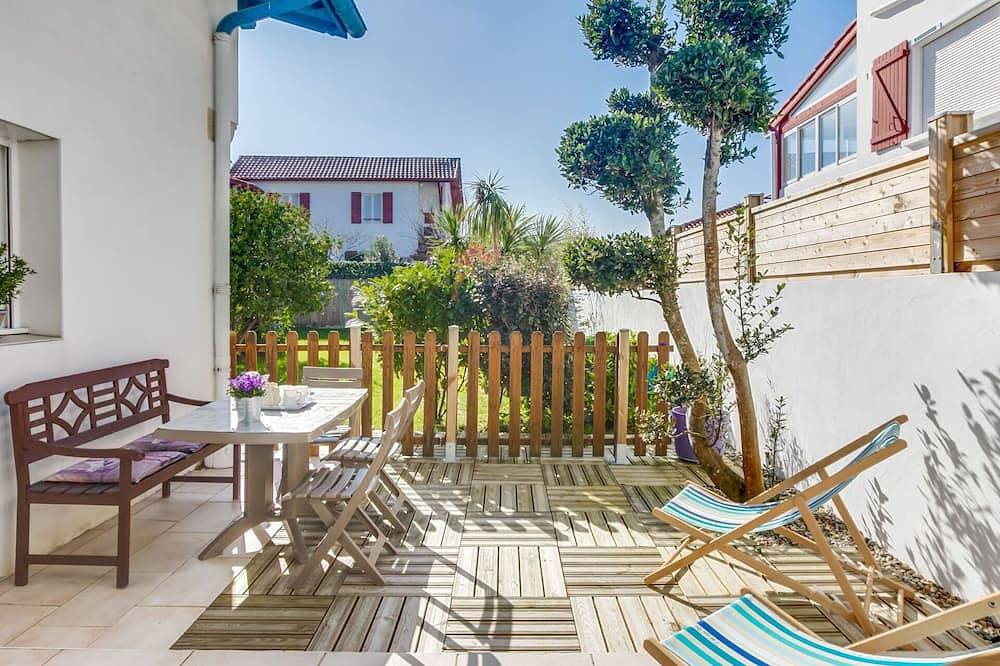 Entire apartment, Beautiful apartment for 2 guests with Wifi, A/C, Tv, terrace and parking in Guéthary, Bayonne region