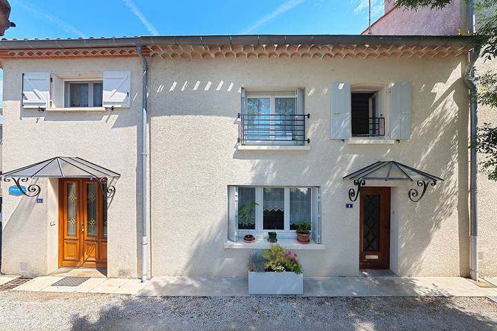 Gîte pour 4 personnes, avec terrasse et jardin - 1