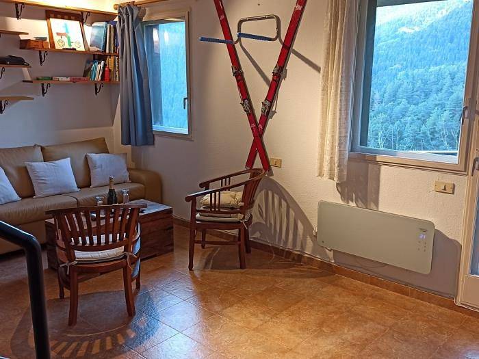 Entire holiday apartment, Apartament a La Molina, grans vistes, llar de foc in La Molina, Alp