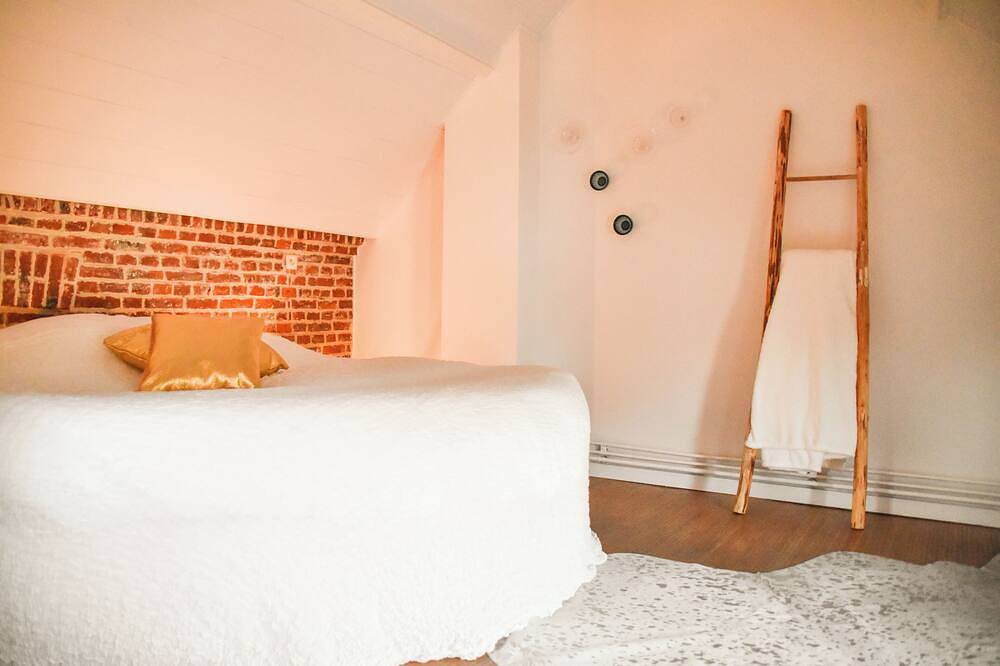 Petite Maison Cocoon au Centre de Tournai, Idéal Pour un Couple in Doornik, Henegouwen