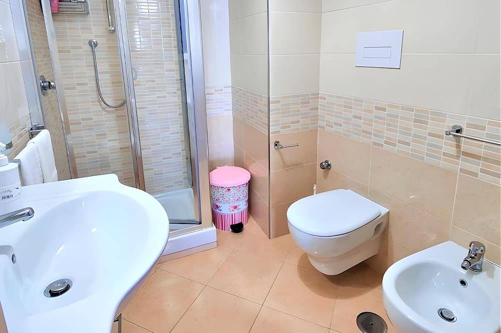 Geheel appartement, Panoramic Apartment on the Seafront of Castellabate in Santa Maria di Castellabate, Cilento