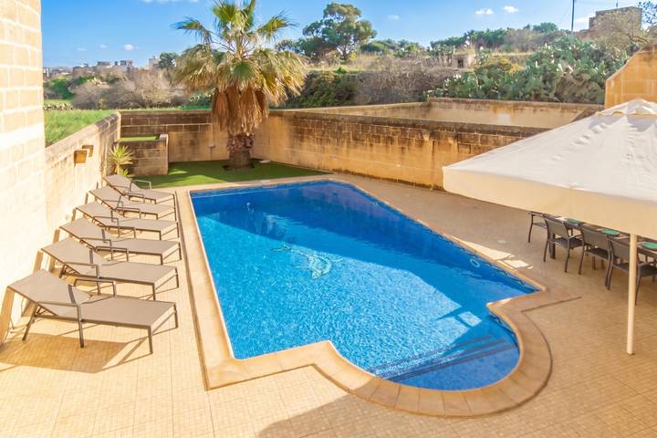 Ferienhaus für 10 Personen, mit Terrasse und Pool auf Malta