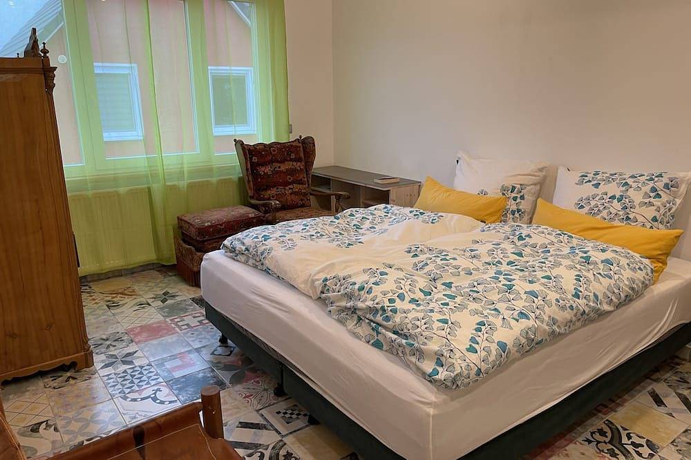Ganze Wohnung, Familienapartment m.  Doppelbettzi & 1 Zusatzbett 16 km v. Alexanderplatz Berlin in Ahrensfelde, Barnimerland Region