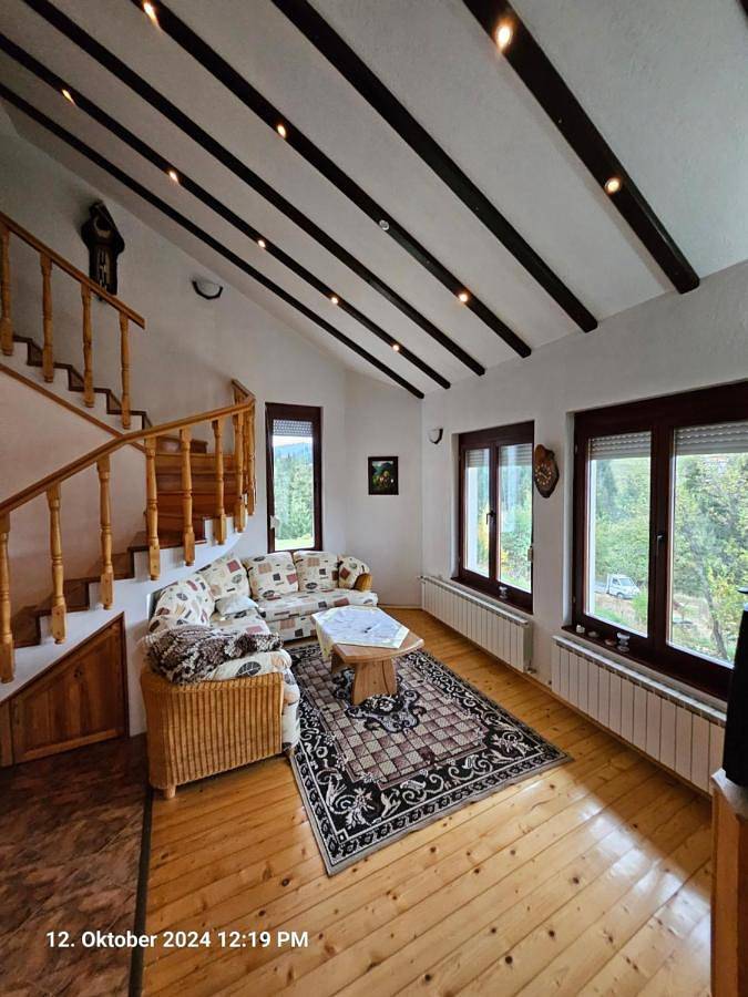 Casa rural para 10 personas, con vistas y sauna además de jardín y terraza en Bulgaria