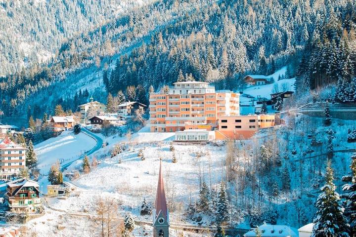 Ferienhaus für 4 Personen, mit Balkon und Terrasse sowie Pool und Sauna in Bad Gastein