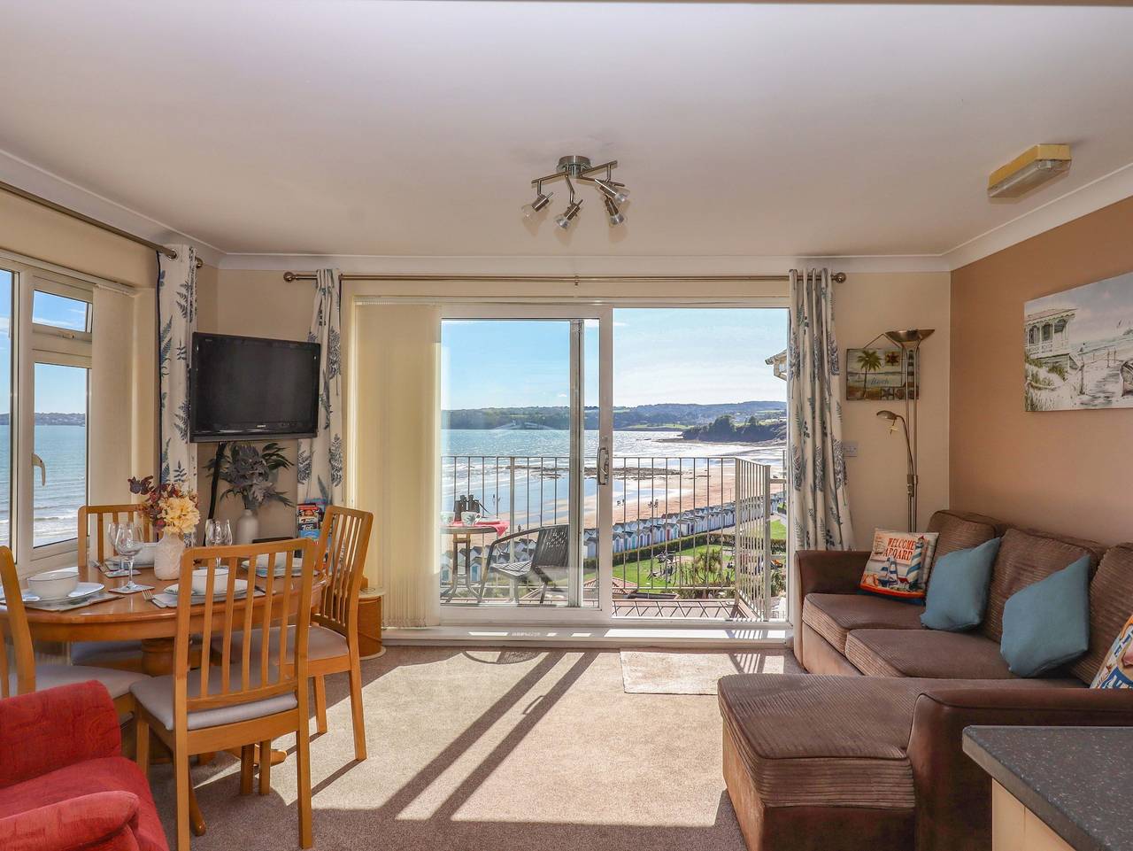 Entire apartment, Beachside in Paignton, Torbay