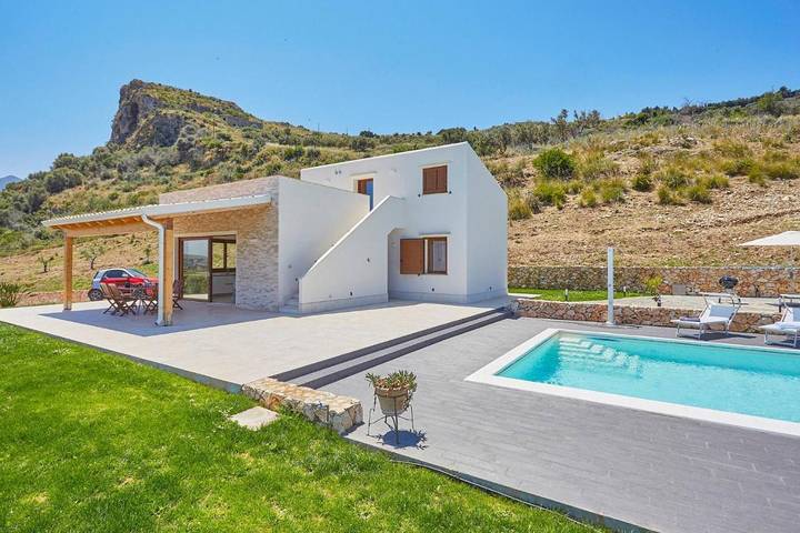 Villa per 6 persone, con piscina e giardino, con animali domestici in Scopello (Sicilia)