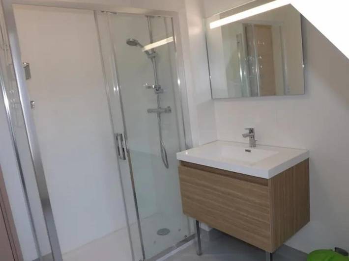 Gîte pour 9 personnes, avec terrasse, animaux acceptés à Le Claux - 4