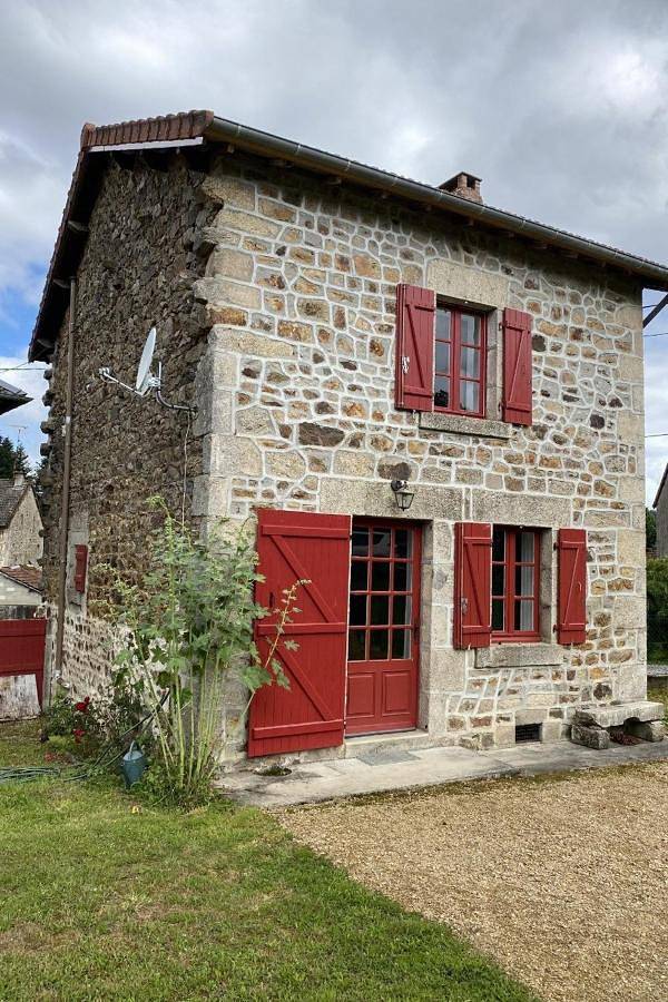 Two-Bedroom House in Saint-Moreil, Région d'Aubussargues