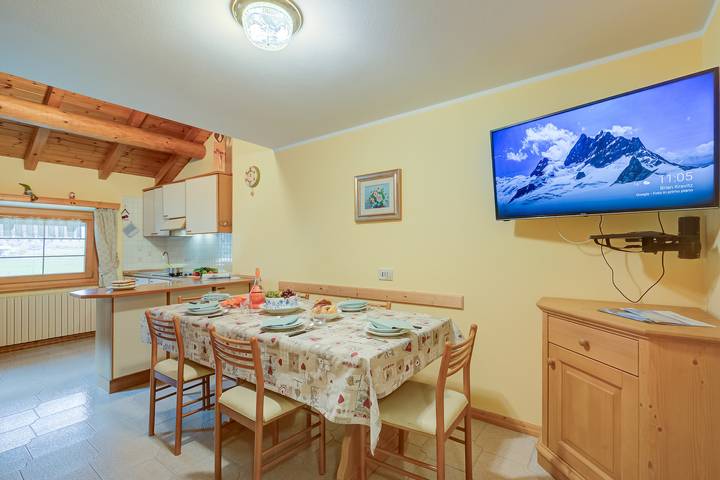 Chalet für 6 Personen, mit Balkon und Kinderpool in Livigno
