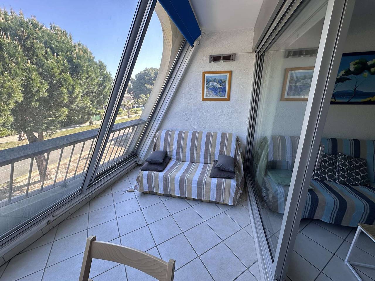 Entire studio, Charming Studio for 4 with Sea View, Pool, and Parking Near the Beach in Port Camargue, Le Grau-du-Roi