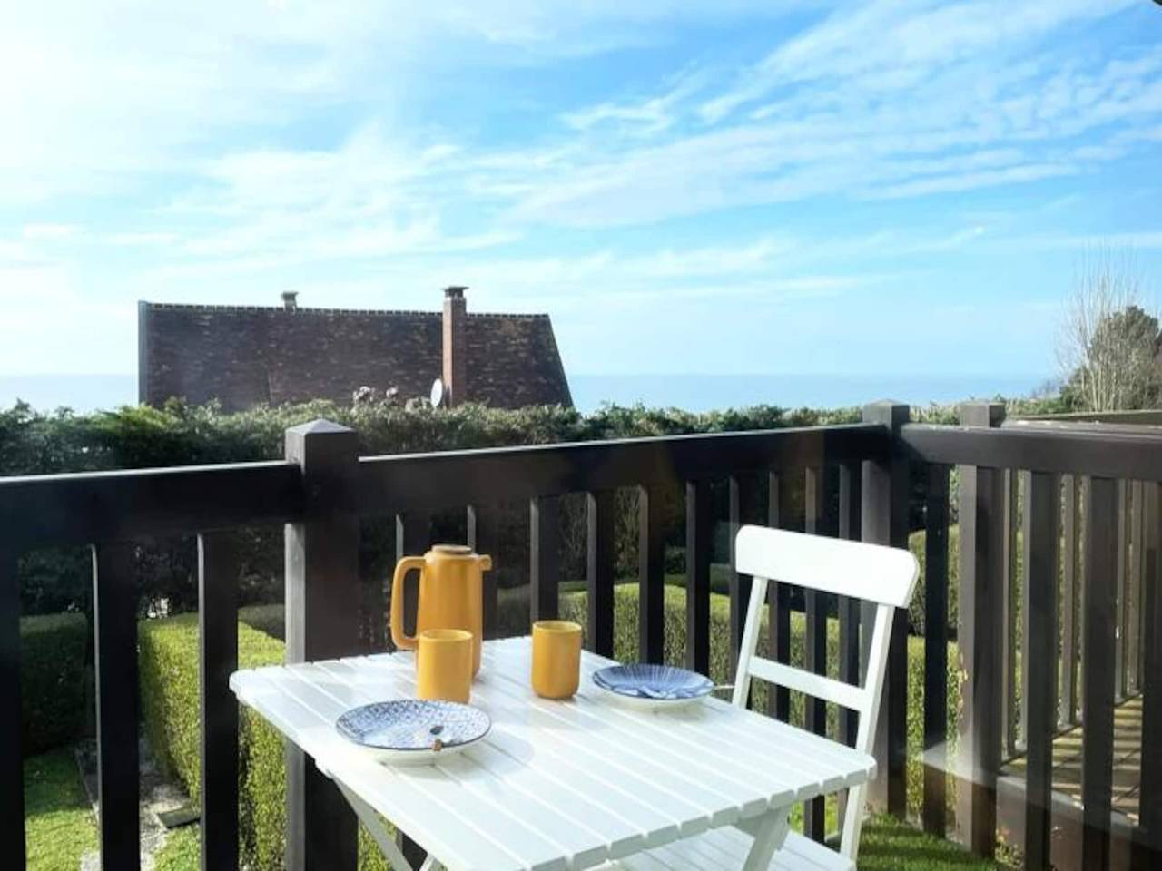 Apartamento entero, Le Panorama Jardín Y Balcón Vistas Al Mar in Blonville-sur-Mer, Region de Lisieux