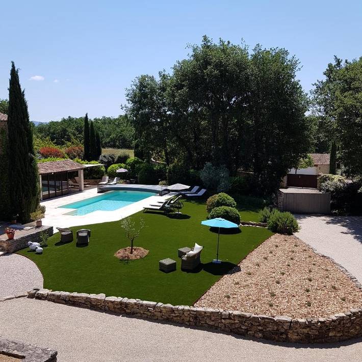 Chambre d’hôte pour 2 personnes, avec terrasse et piscine ainsi que jardin et vue à Gordes - 4