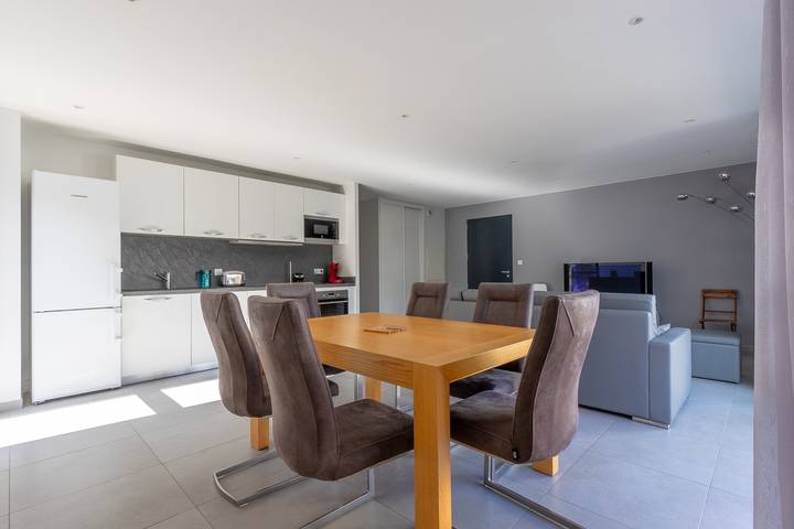 Gîte pour 8 personnes, avec terrasse à Coti-Chiavari - 3