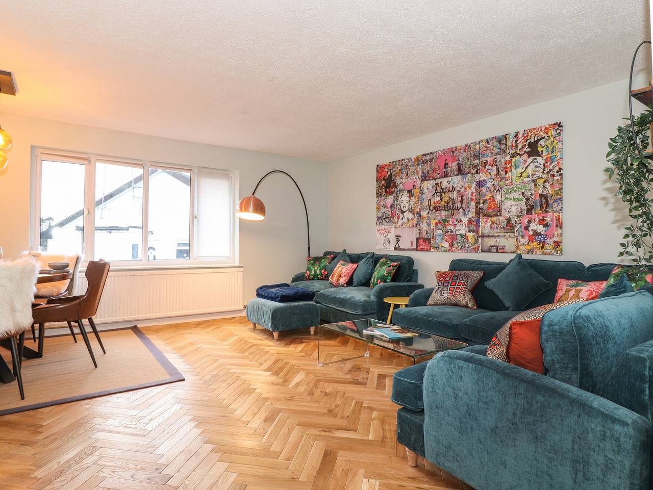 Tipsy Bee in Bowness-on-Windermere, Lake District