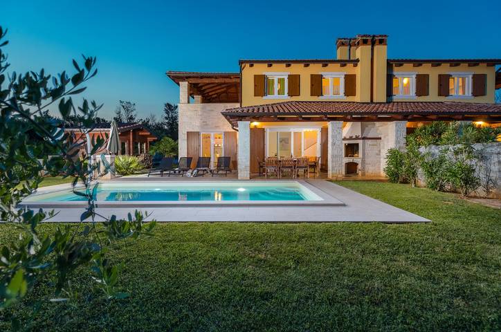 Villa für 8 Personen, mit Sauna und Garten sowie Pool in Porec und Umgebung - 2