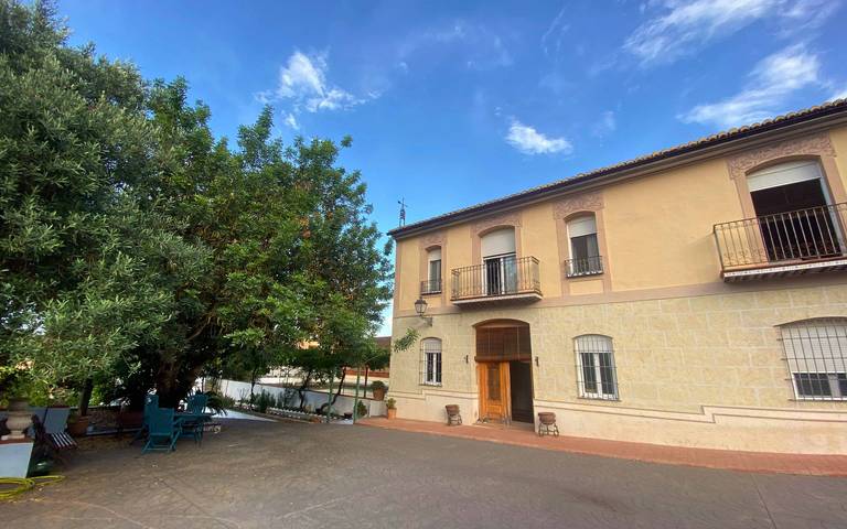 Casa rural para 22 personas, con jardín y jacuzzi en Provincia de Valencia