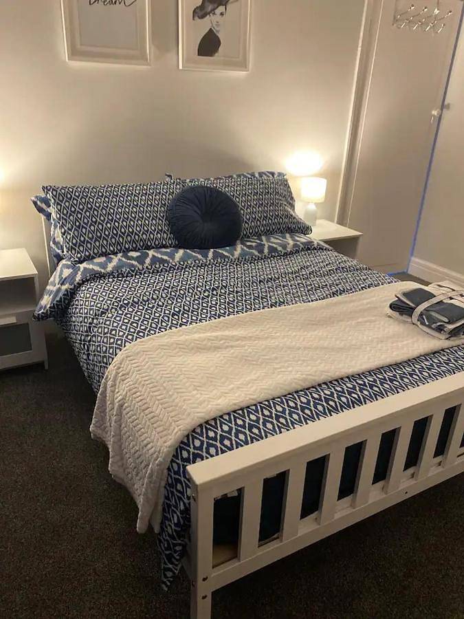 Entire apartment, Poppy's Coastal Retreat in Merseyside