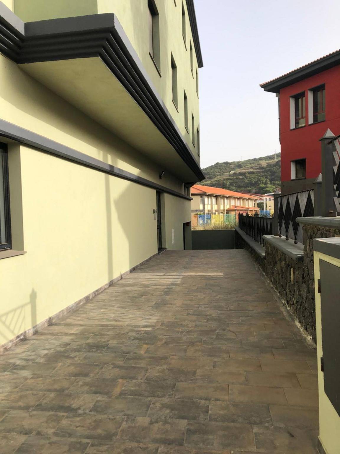 Apartamento entero, Apartamento 'Luján 5e y 7g Entre Senderos' con vistas al mar, balcón y Wi-Fi in San Juan de Puntallana, La Palma Norte
