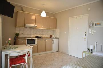 Ferienwohnung für 3 Personen, mit Ausblick und Terrasse in Thessaloniki