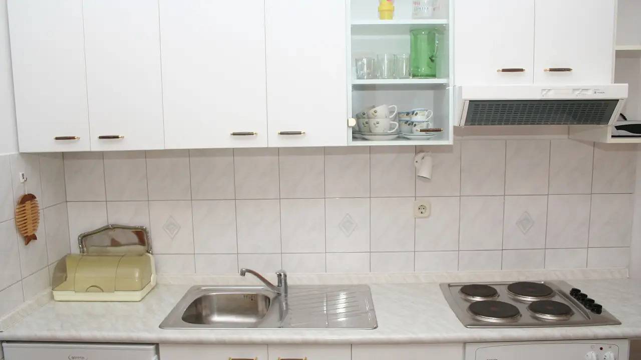 Cijeli apartman za odmor, Ferienwohnung für 3 Personen (26 m²) in Bol in Bol otok Brač, Bol