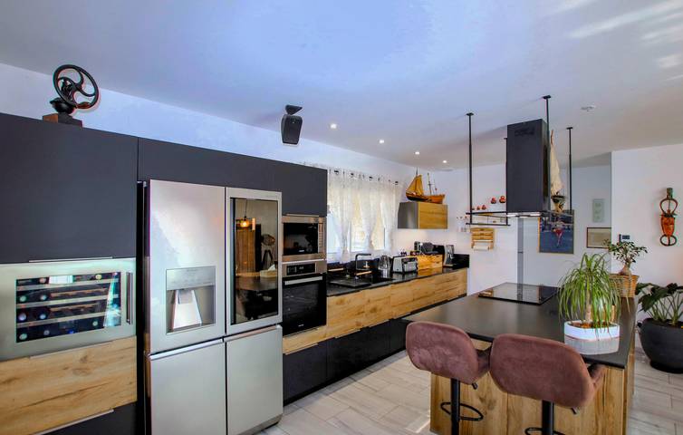 Appartement confortable avec piscine et jardin près de Vagnas in Vagnas, Ardèche