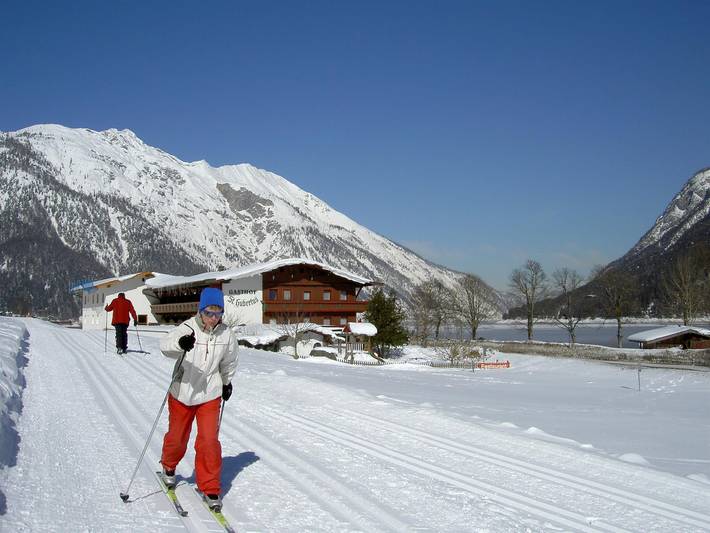 Hotel für 2 Personen, mit Seeblick und Sauna sowie Balkon und Garten am Achensee - 3