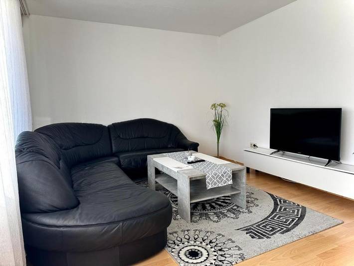 Ferienwohnung für 4 Personen, mit Terrasse und Garten sowie Ausblick in Nagold