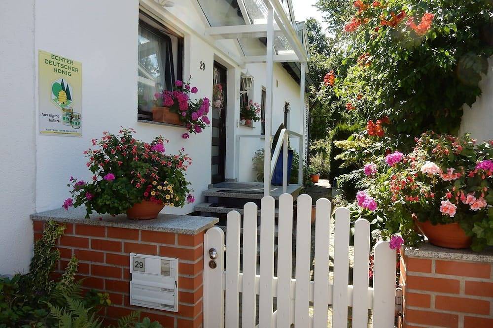 Entire apartment, Cozy vacation apartment (55sqm) at the nature reserve in Lauf an der Pegnitz, Frankenalb
