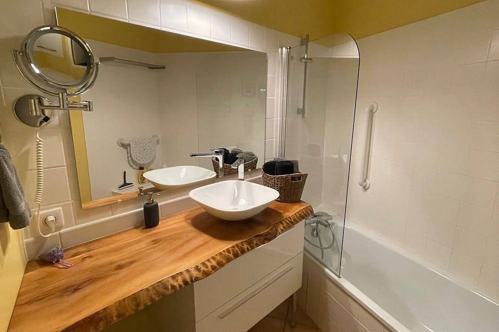 Ganze Wohnung, Leben wie König Ludwig Xiv im historischen Stadtzentrum in Pézenas, Côte d'Améthyste